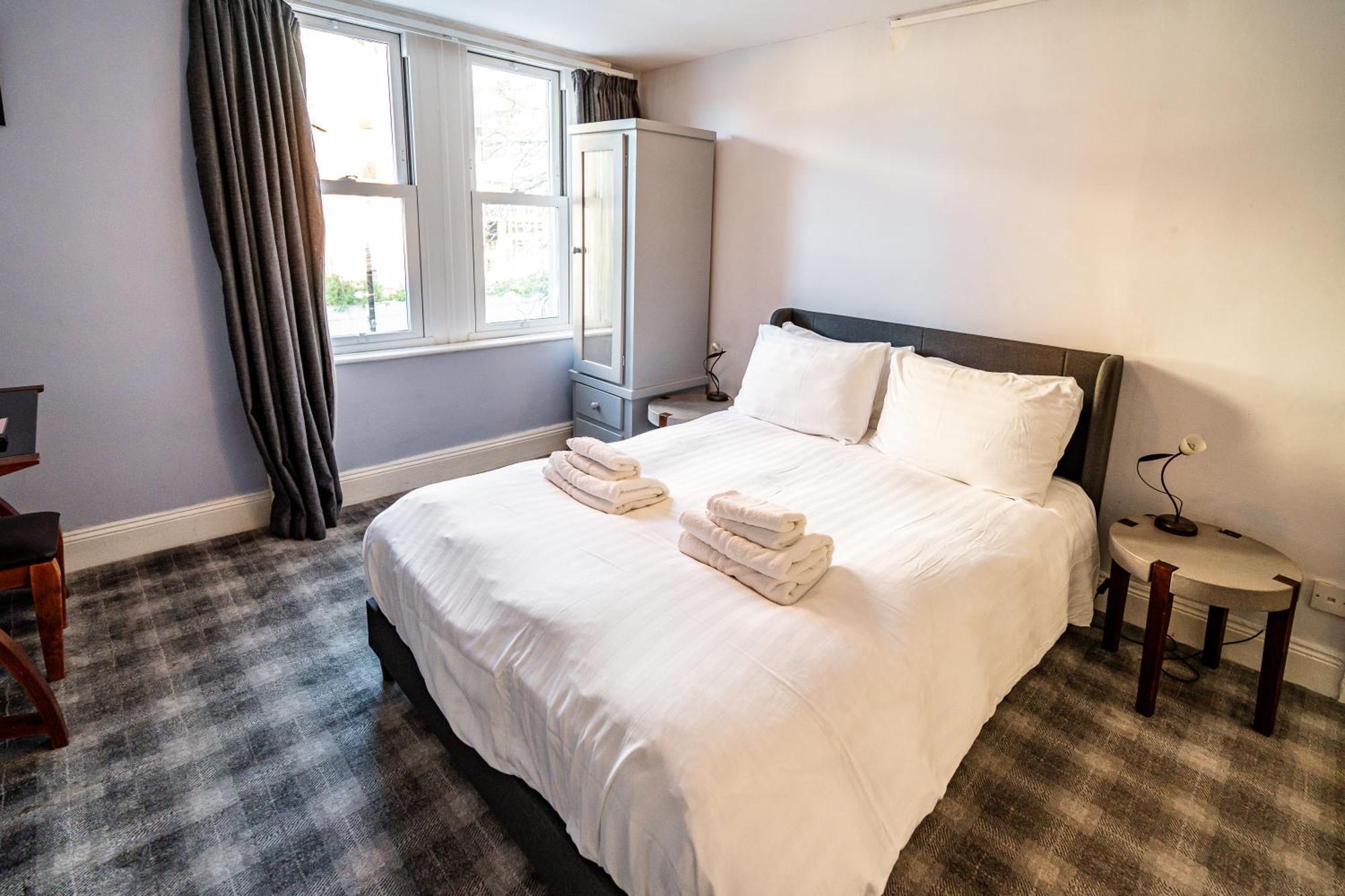 The Lodge Harrogate Extérieur photo